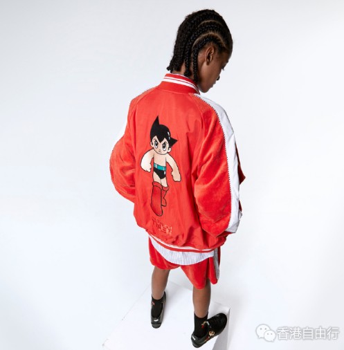 潮流碰撞 香港购物新宠，Onitsuka Tiger 75周年携手《ASTRO BOY》打造联名衬衫