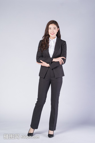 商务女性衬衫站姿 优雅与专业的完美融合